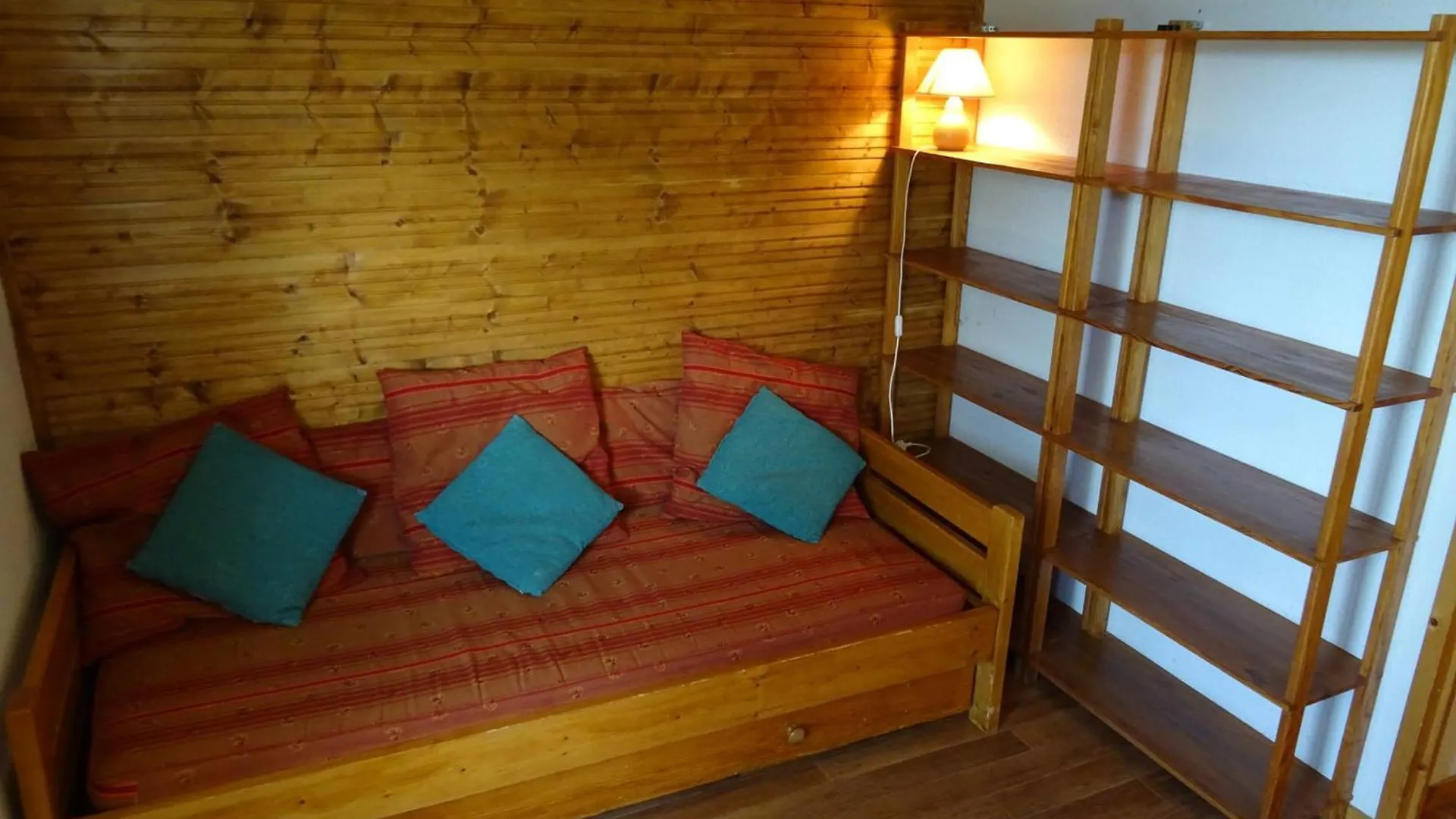 Studio Pour 4 Personnes A Vallandry, Au Centre Et Proche Des Pistes, Avec Vue Montagne - Fr-1-411-940