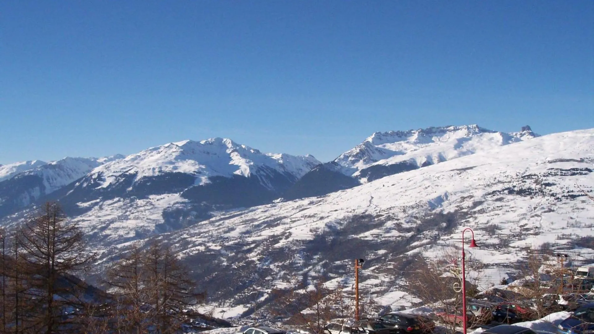 Studio Pour 4 Personnes A Vallandry, Au Centre Et Proche Des Pistes, Avec Vue Montagne - Fr-1-411-940 Landry