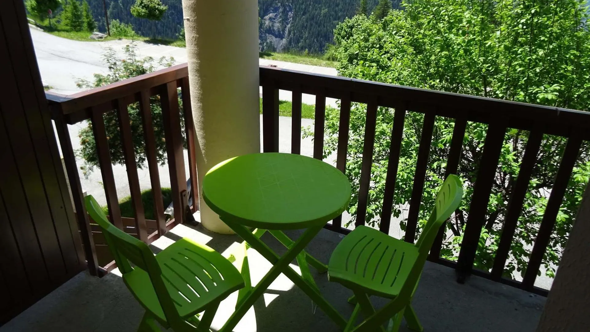 Apartment Studio Pour 4 Personnes A Vallandry, Au Centre Et Proche Des Pistes, Avec Vue Montagne - Fr-1-411-940